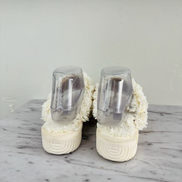 Amy Jo Gladstone White Fuzzy Thong Slippers Women’s Size 8 - Picture 5 of 11